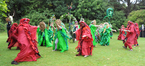 Dancing earth figures